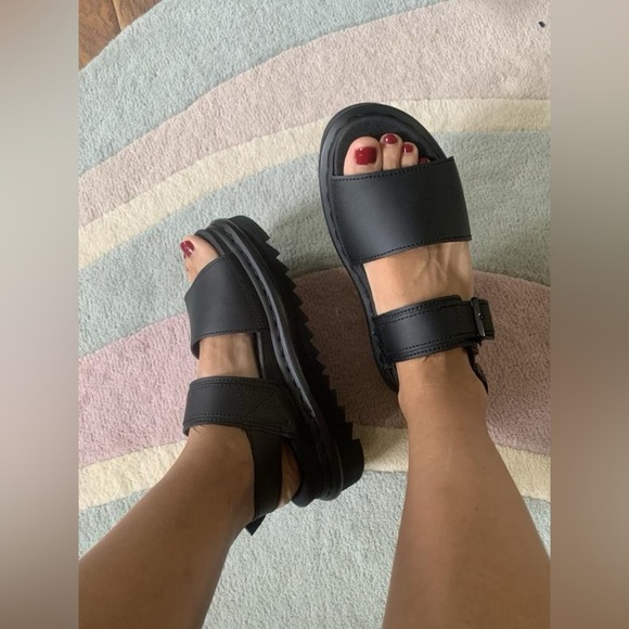 Dr. Martens Voss Black Leather Sandal
